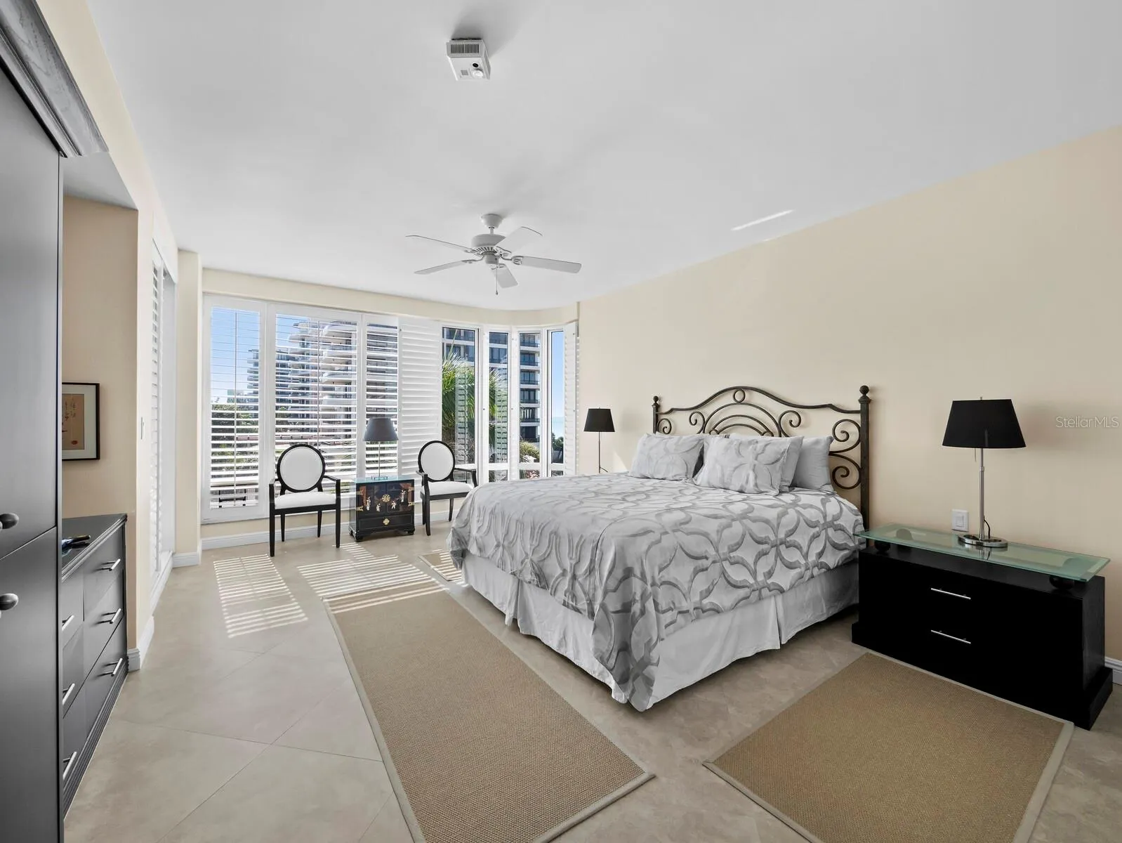 455 LONGBOAT CLUB RD #402 #402