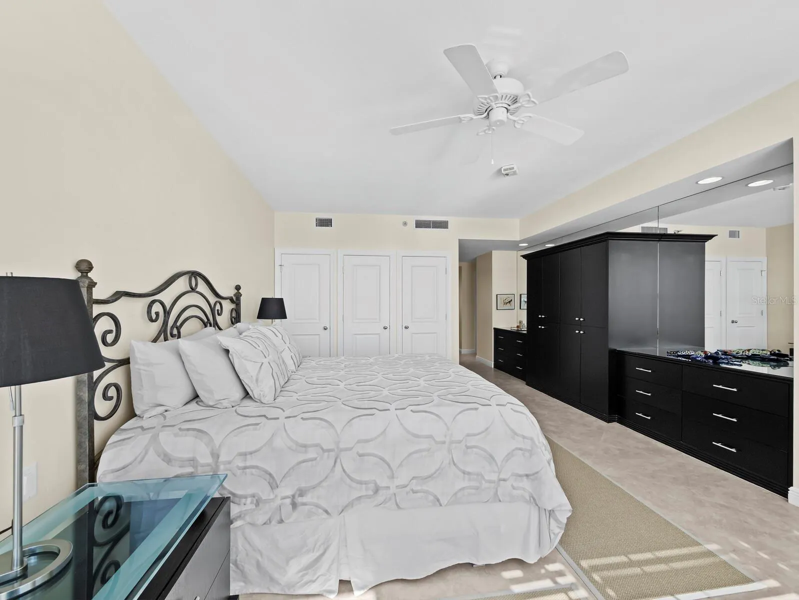 455 LONGBOAT CLUB RD #402 #402