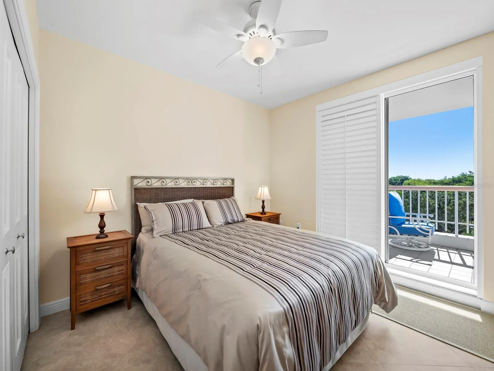 455 LONGBOAT CLUB RD #402 #402