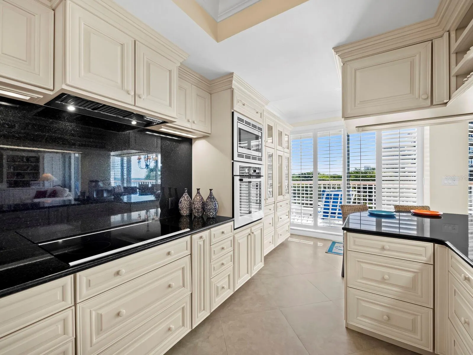 455 LONGBOAT CLUB RD #402 #402
