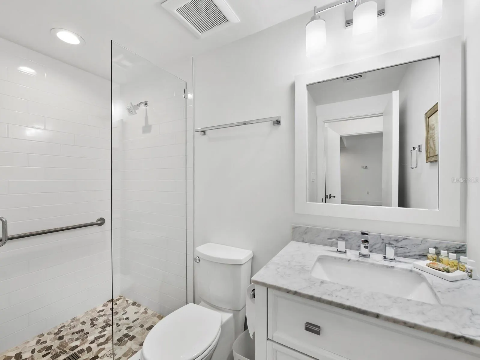 455 LONGBOAT CLUB RD #402 #402