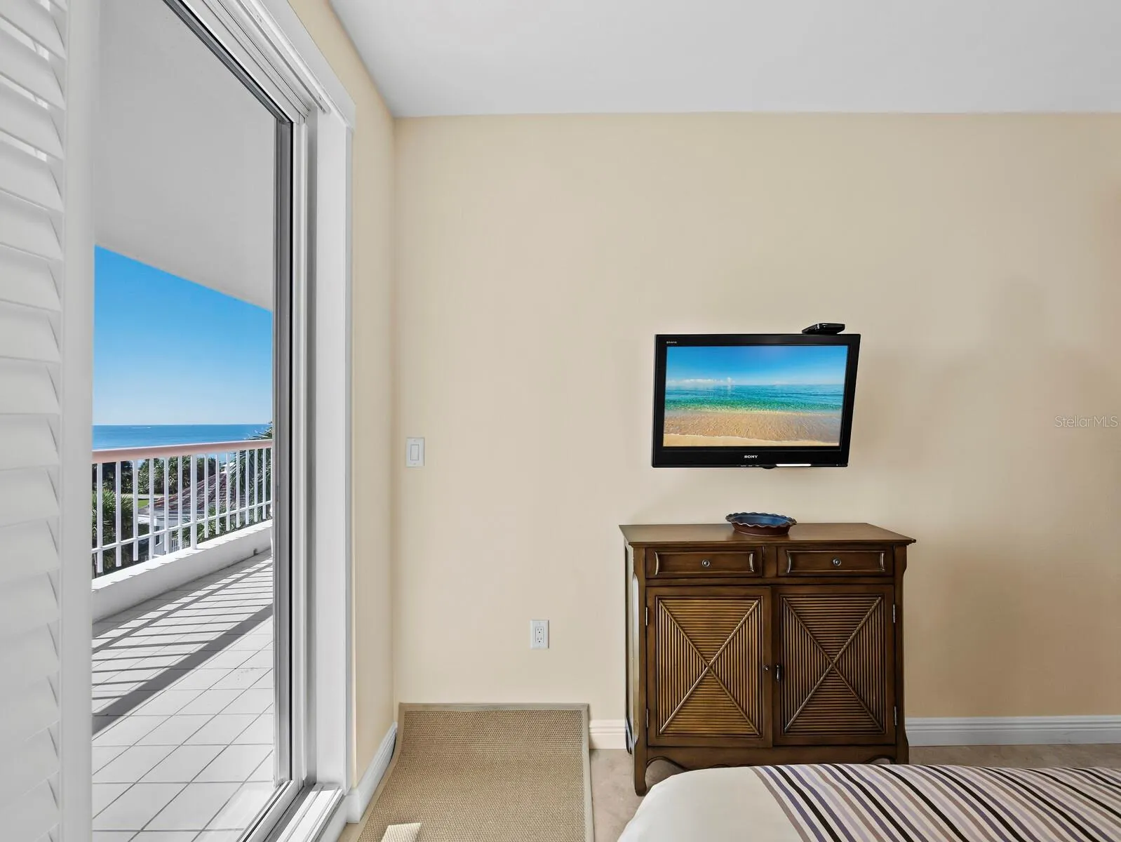 455 LONGBOAT CLUB RD #402 #402