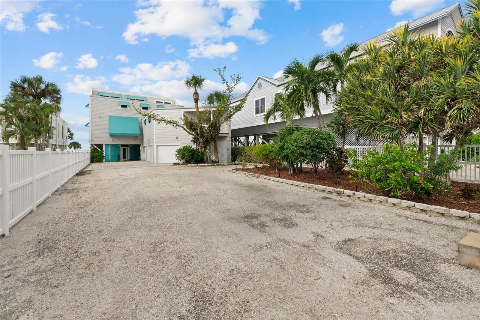 214 TENACITY LN