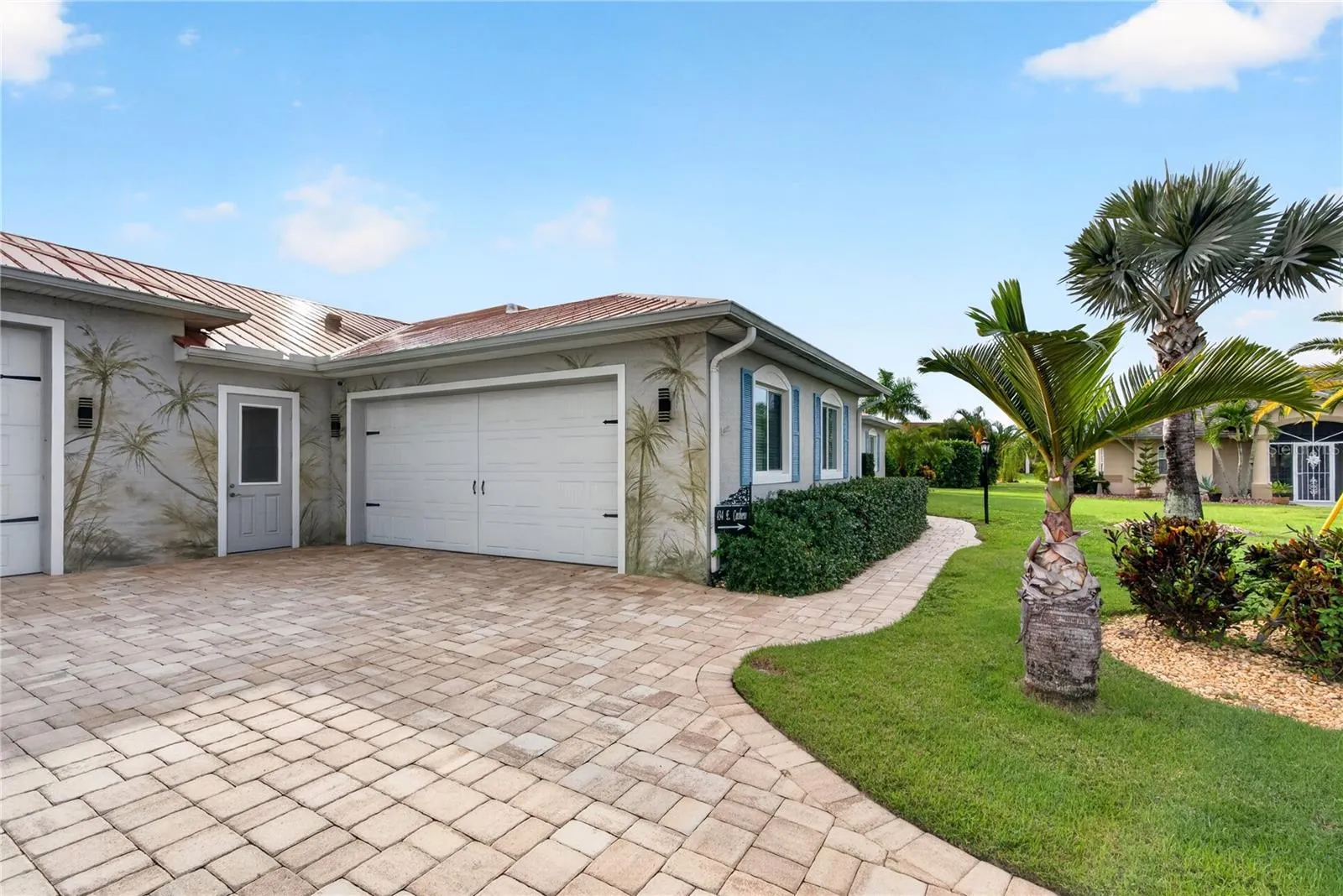 434 E CASHEW