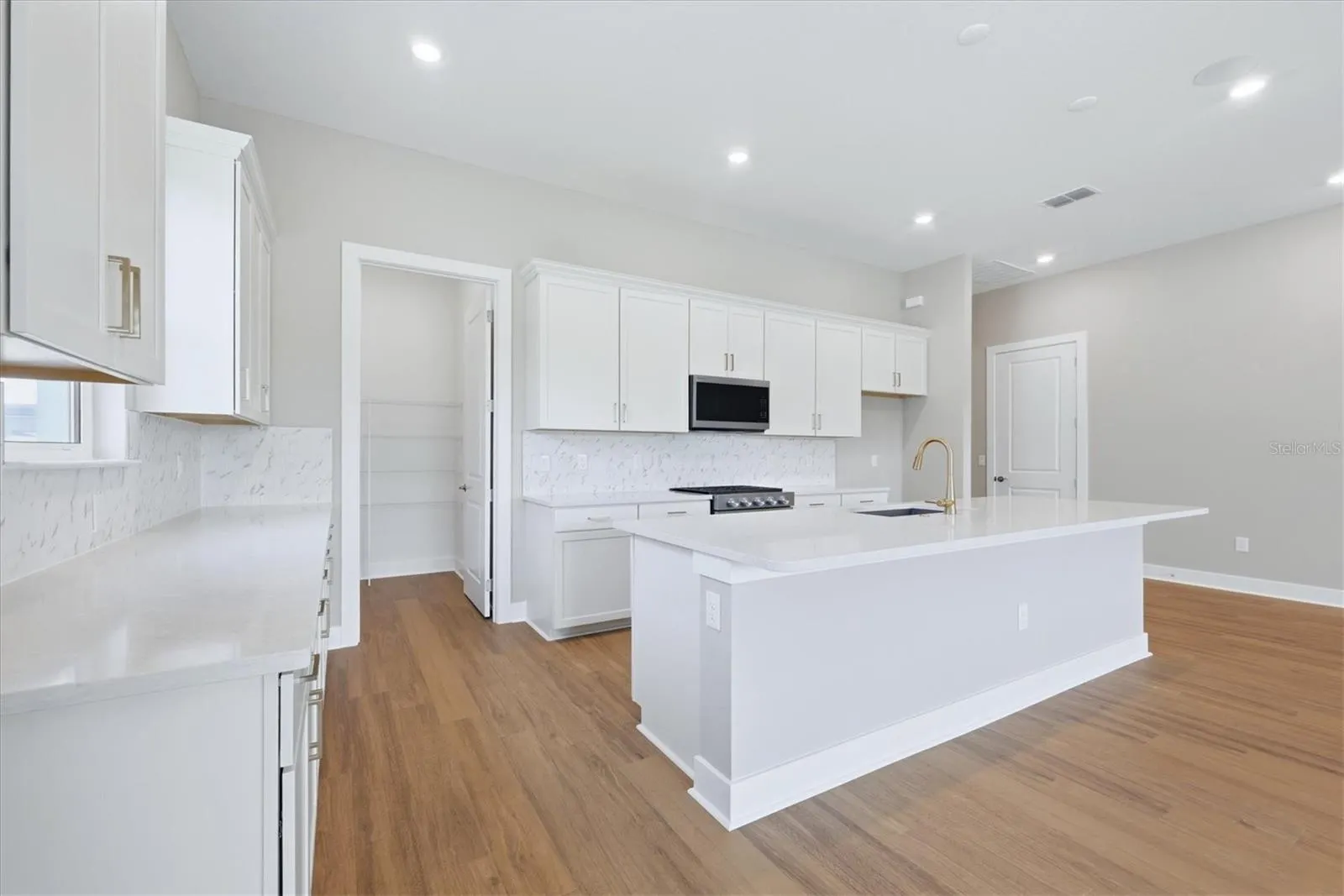 14733 SUNSET CREST LN