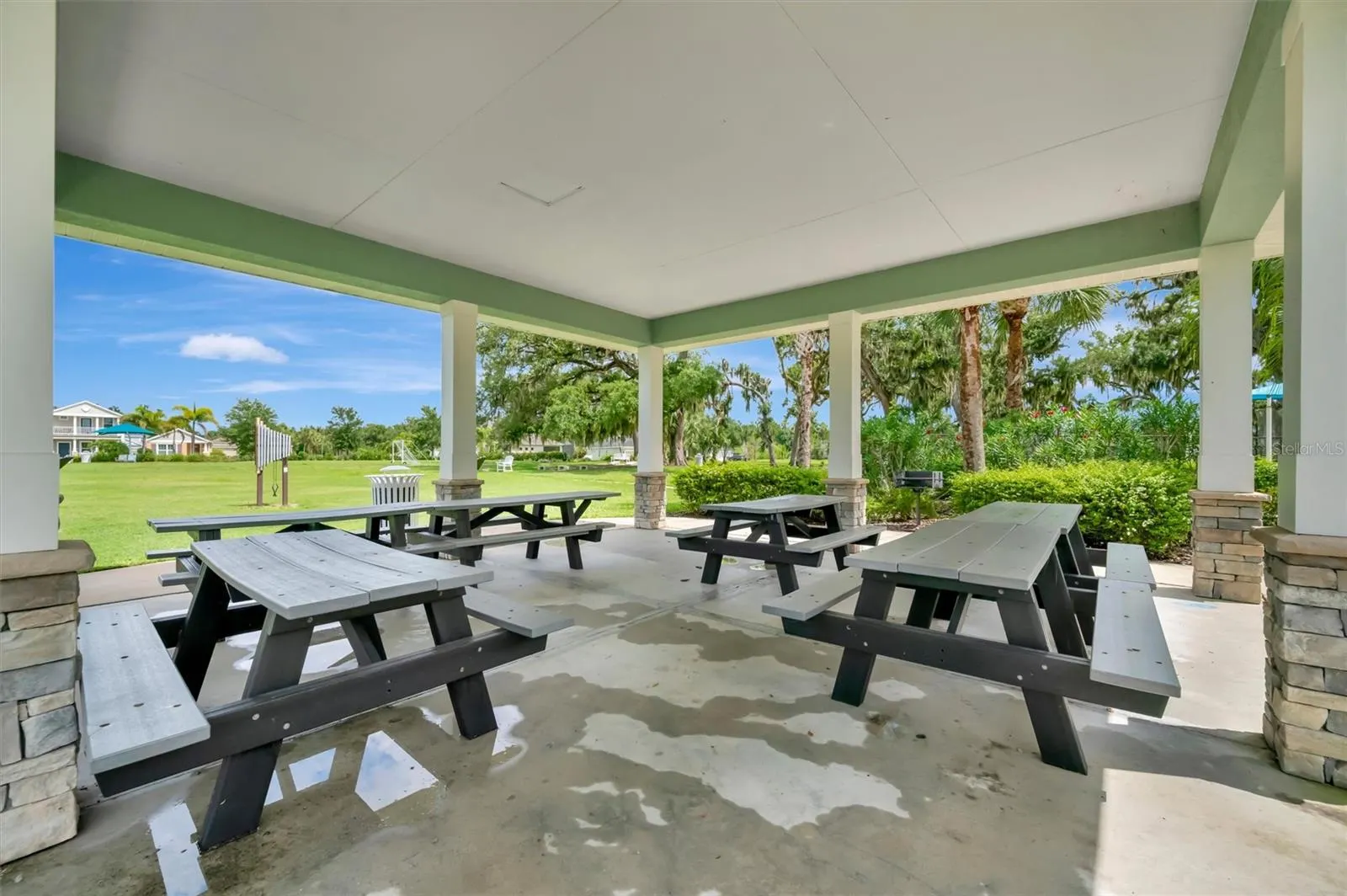 11115 SAND PINE LN