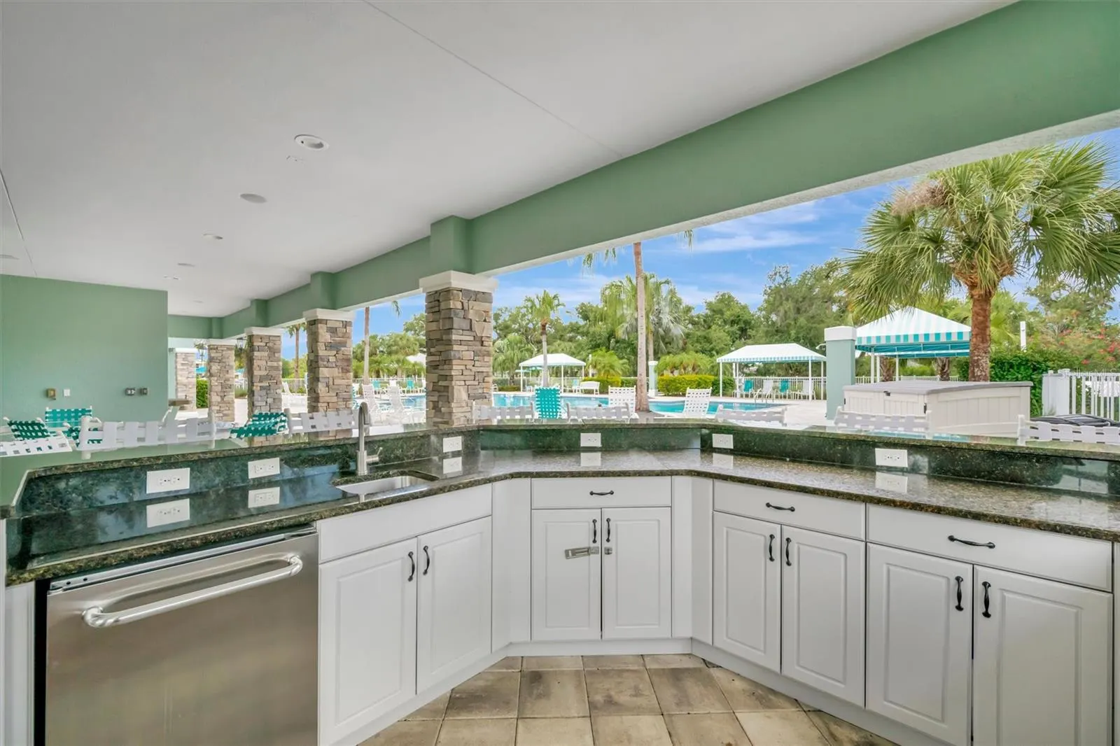 11115 SAND PINE LN