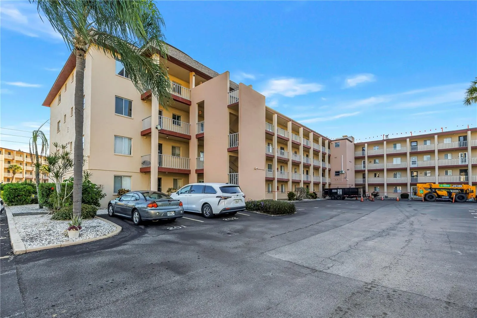 4137 HERON WAY #204 #204