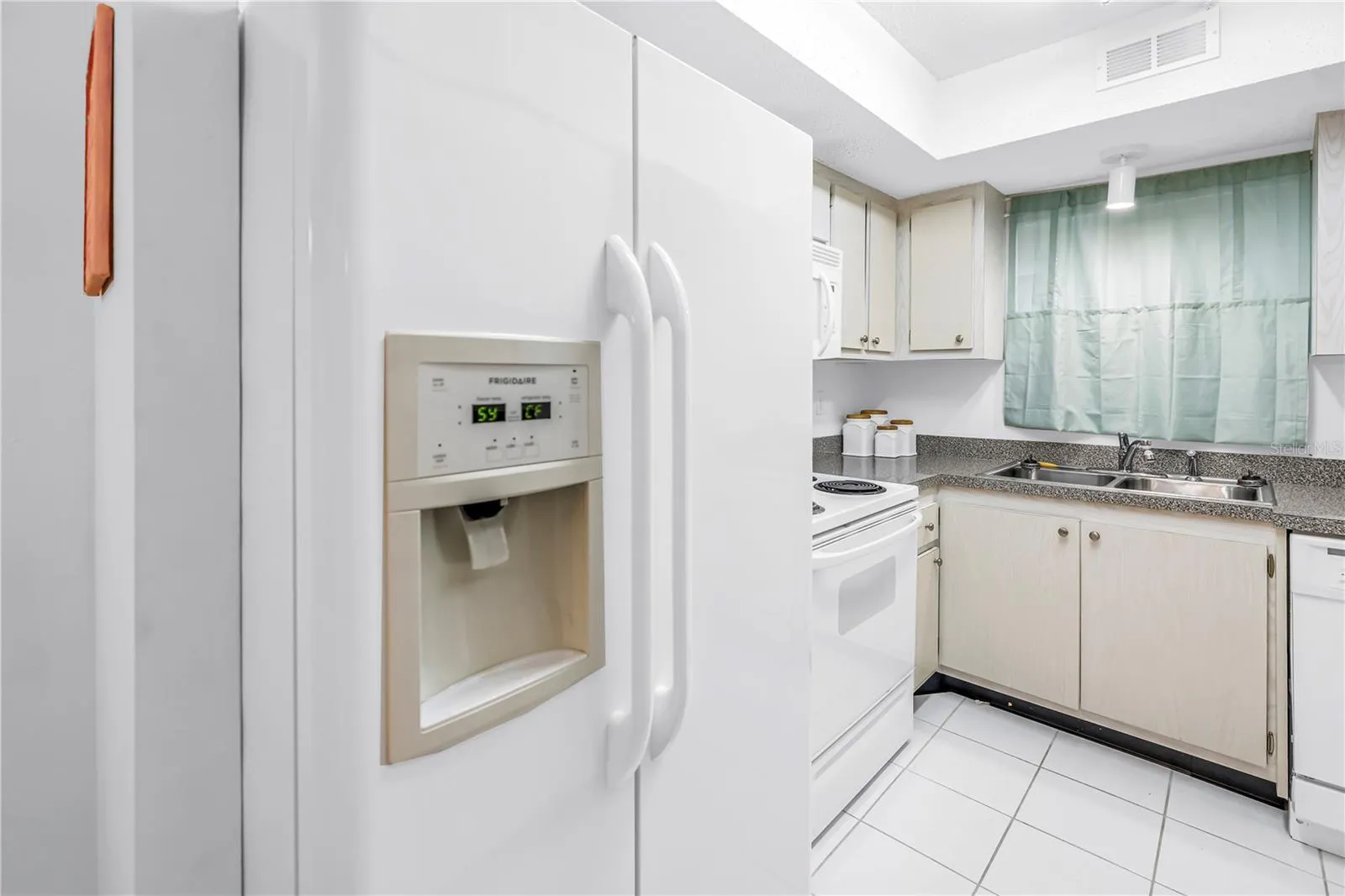 4137 HERON WAY #204 #204