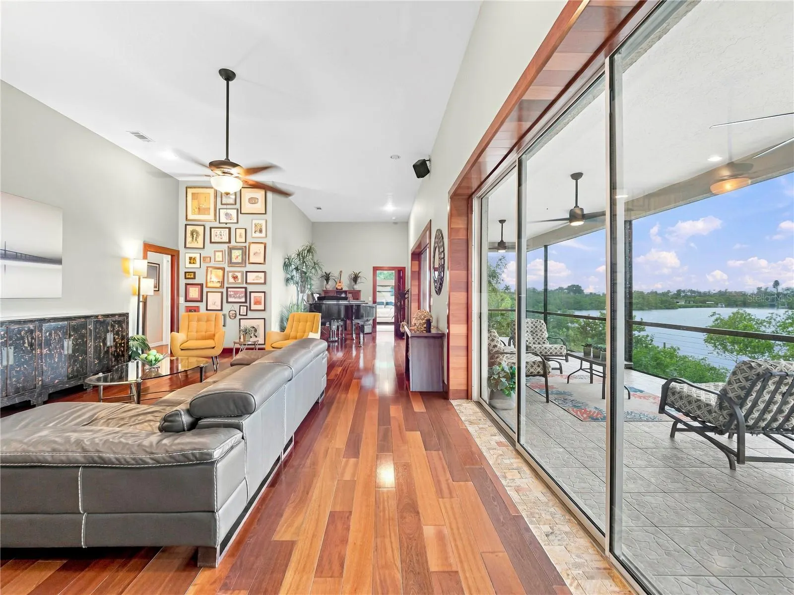 908 BAYSHORE DR