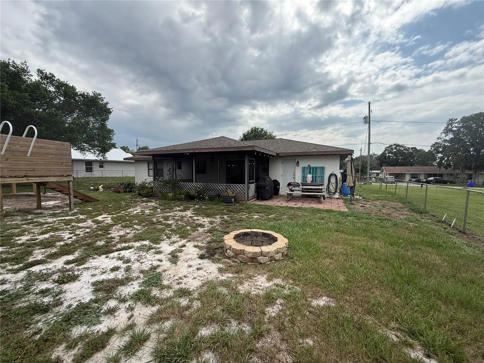 1739 TAYLOE LN