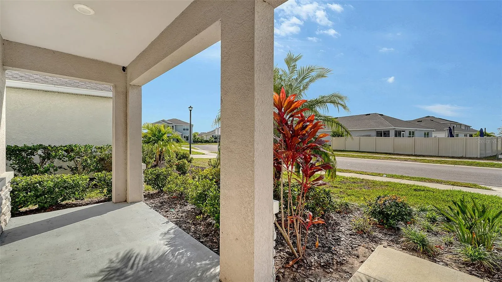 17329 RESERVA DR