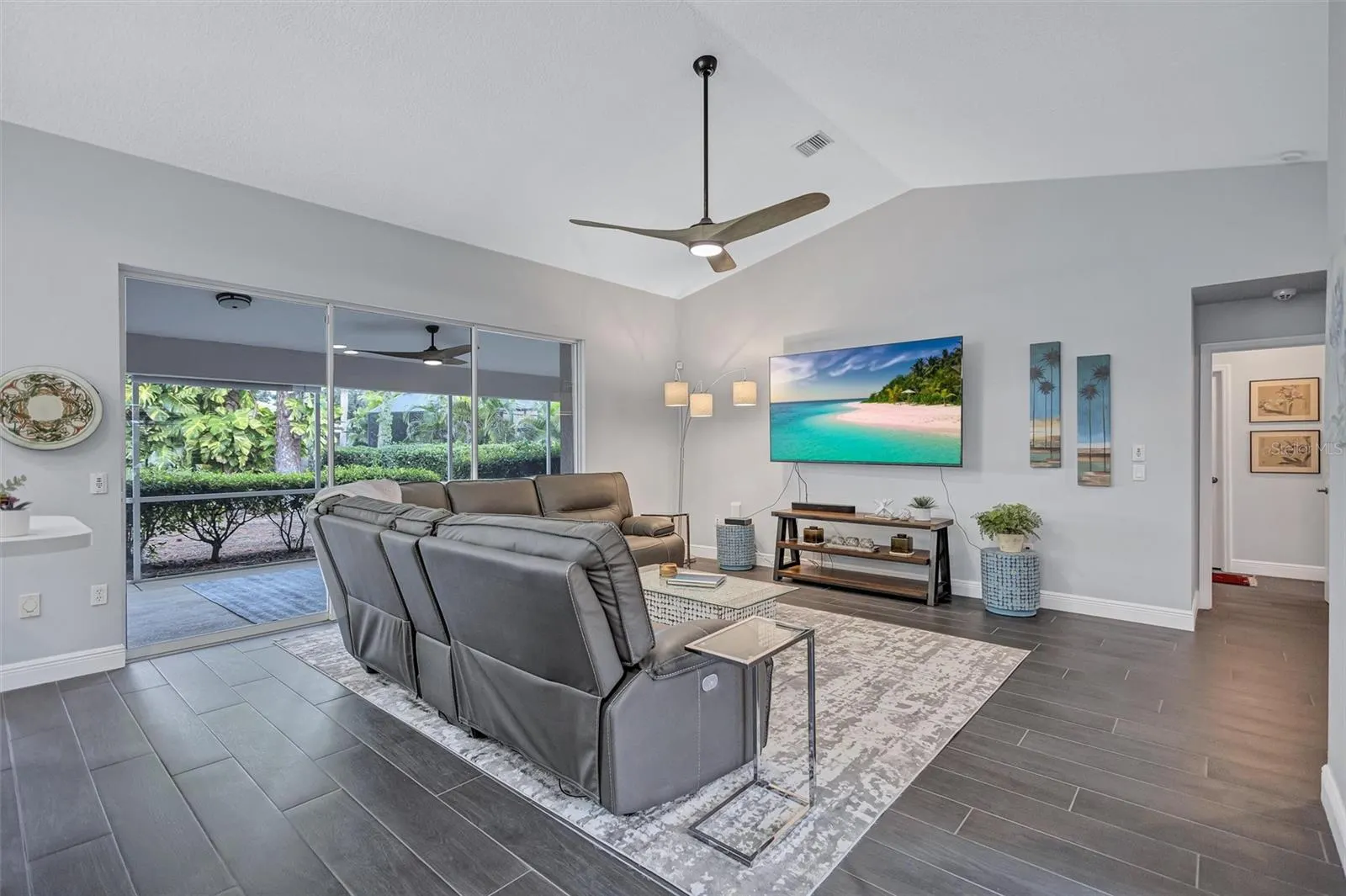 2104 TOCOBAGA LN