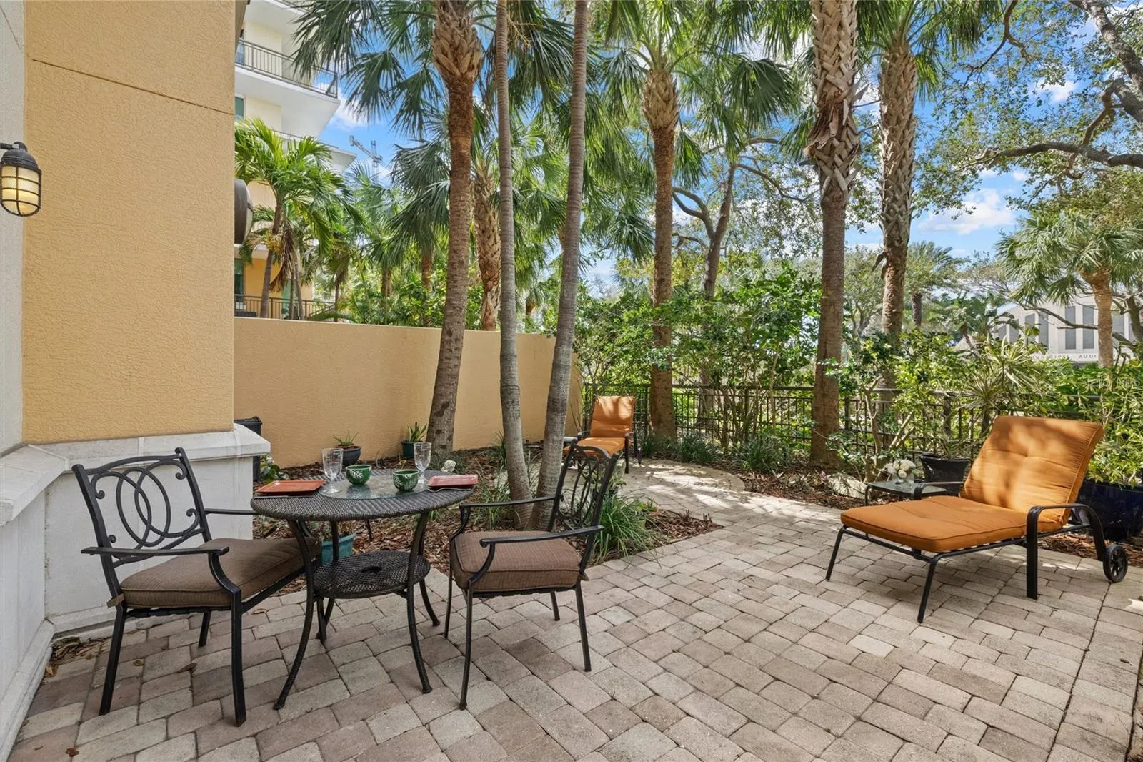 800 N TAMIAMI TRL #103 #103