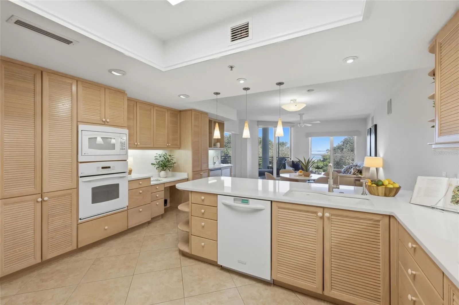2550 HARBOURSIDE DR #333 #333