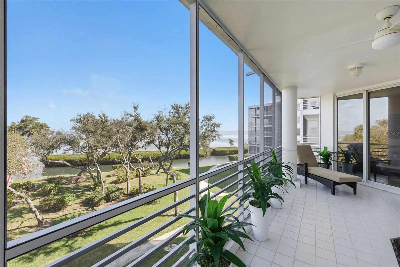 2550 HARBOURSIDE DR #333 #333