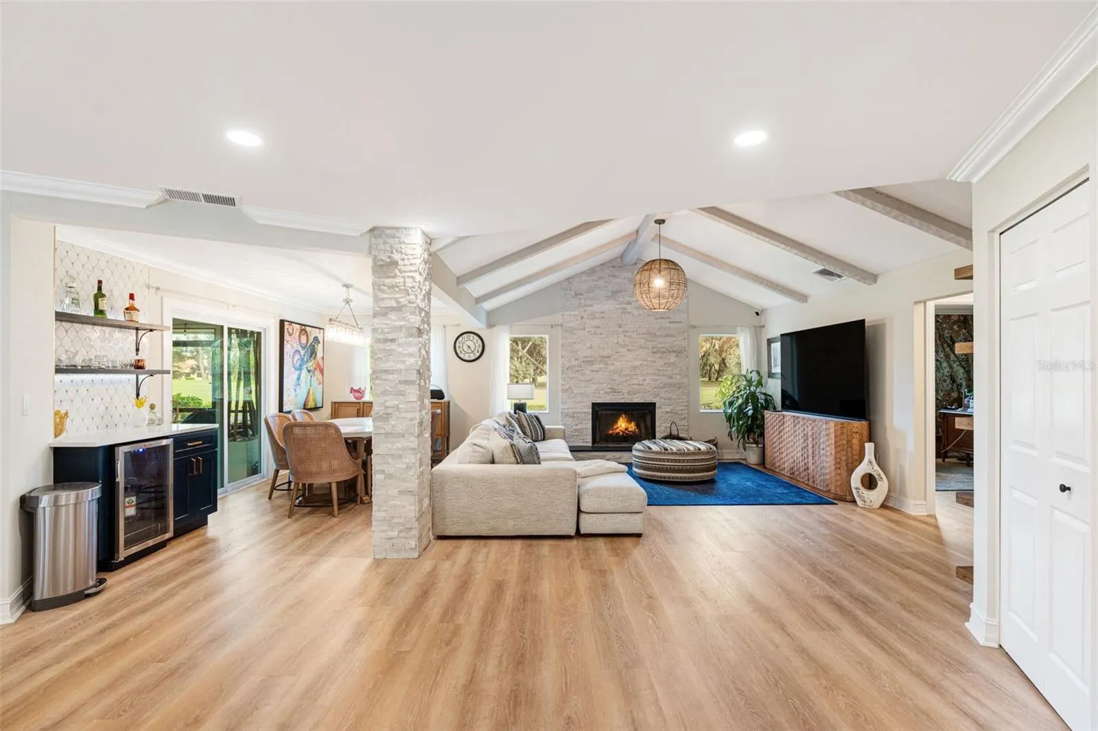 4864 HAWKSHEAD PARK