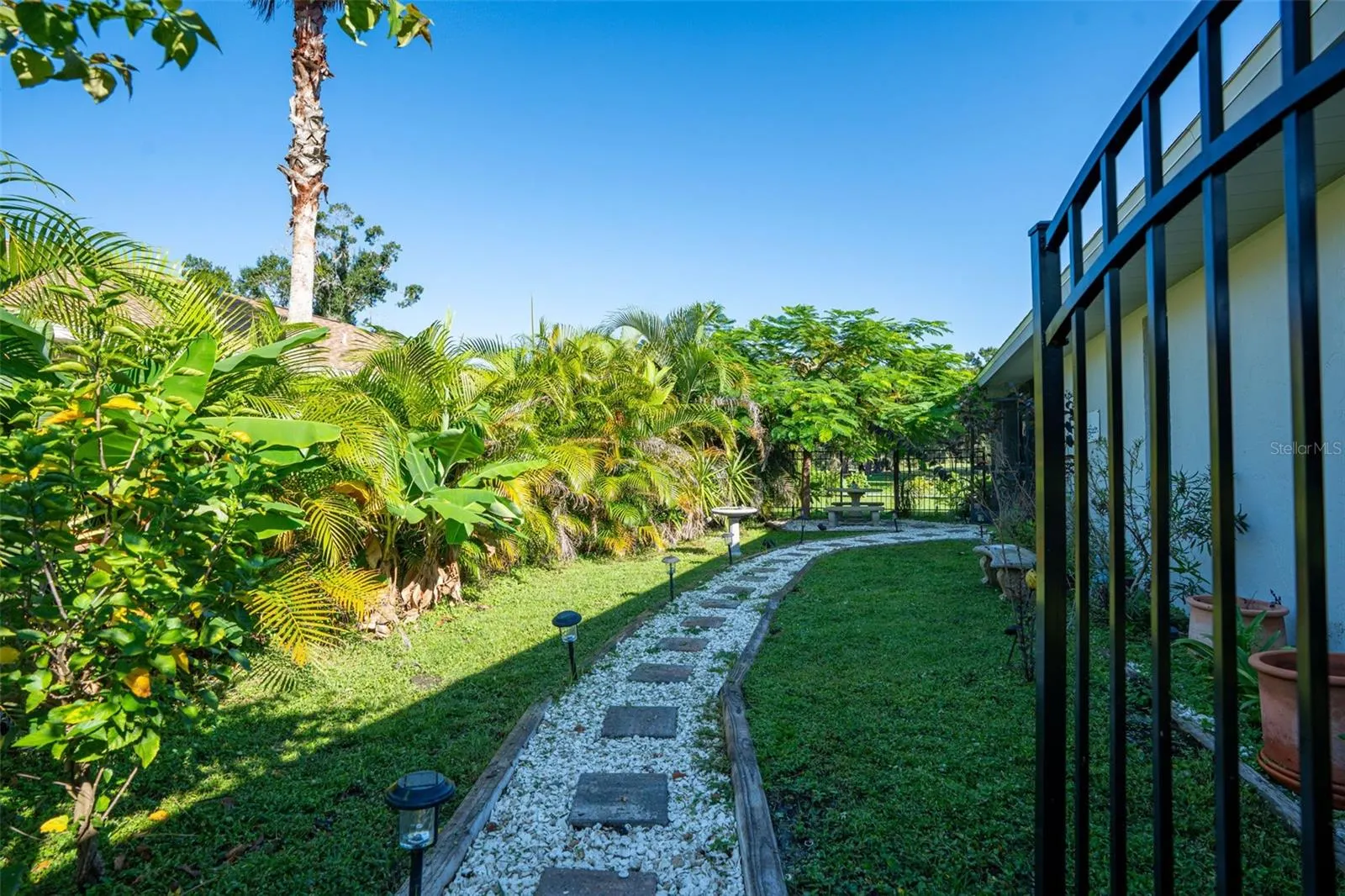 4864 HAWKSHEAD PARK