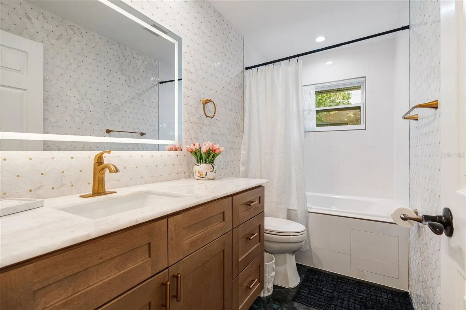 4864 HAWKSHEAD PARK
