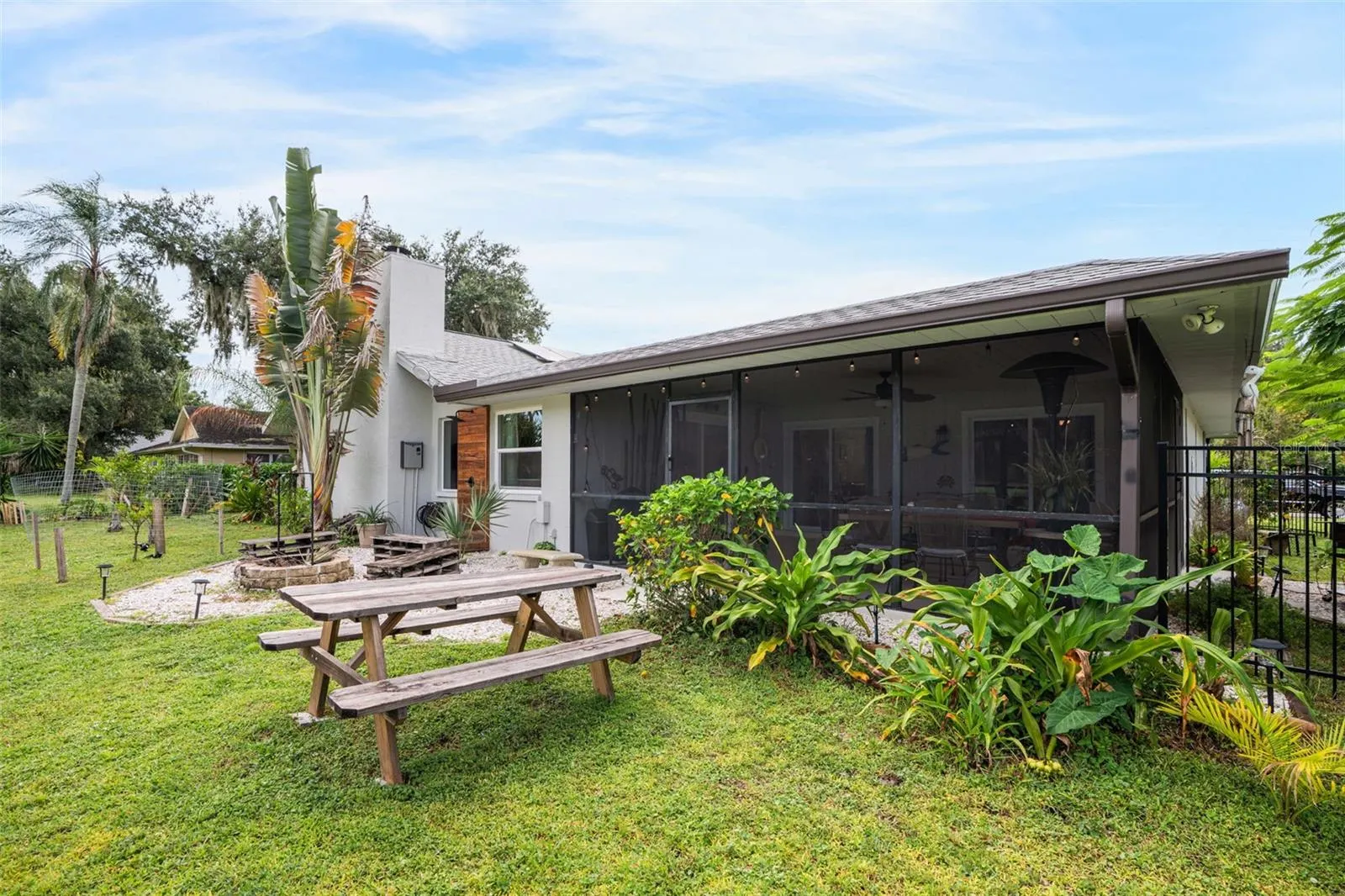 4864 HAWKSHEAD PARK