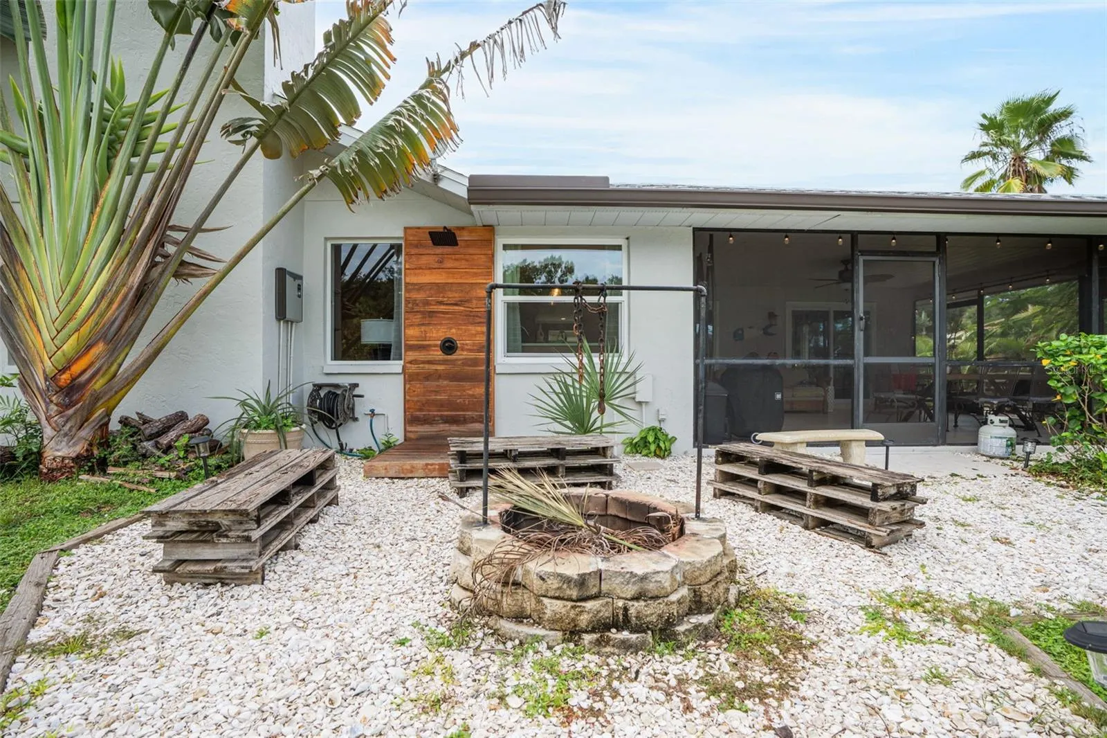 4864 HAWKSHEAD PARK