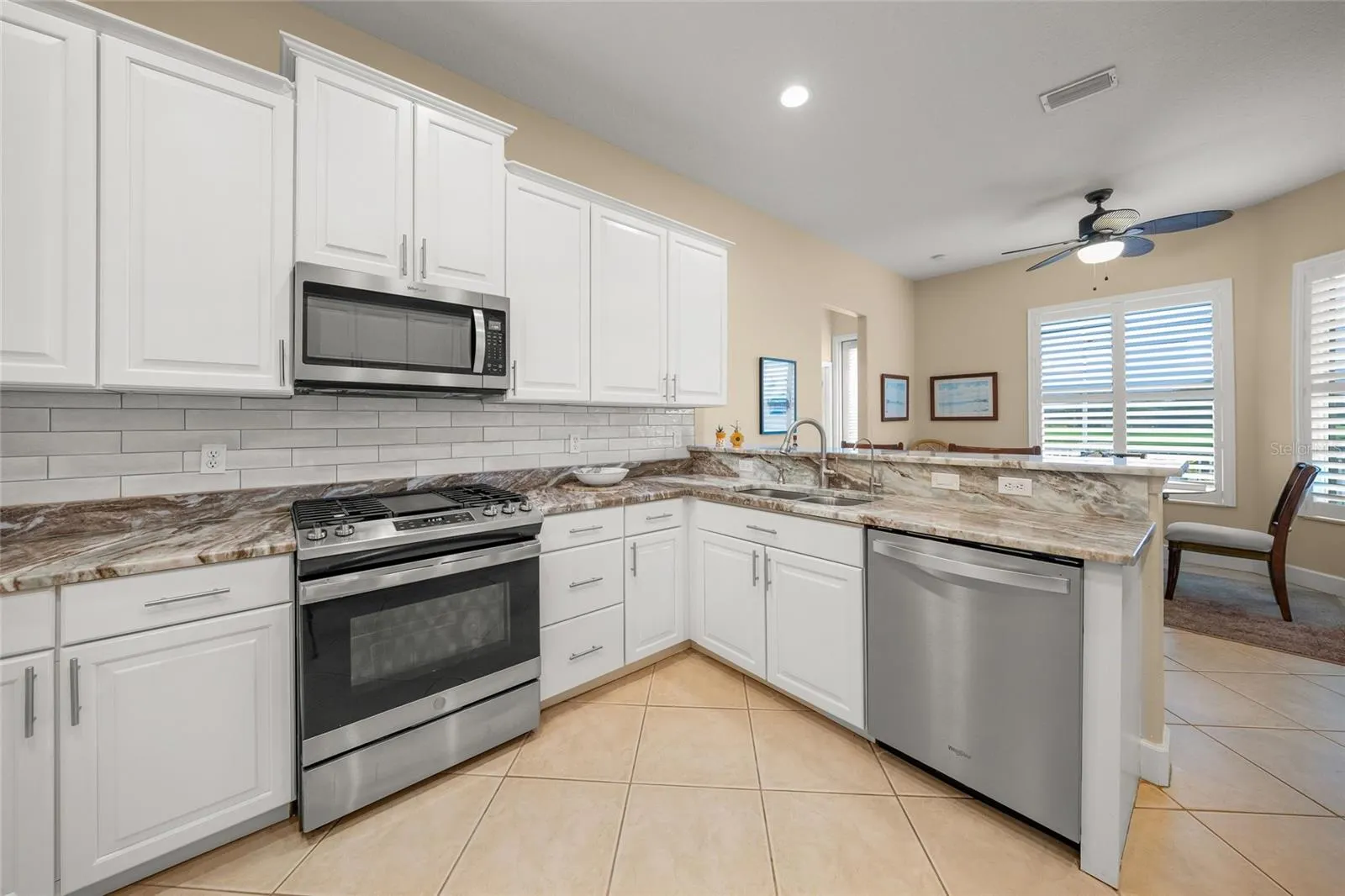 2889 GRAZELAND DR