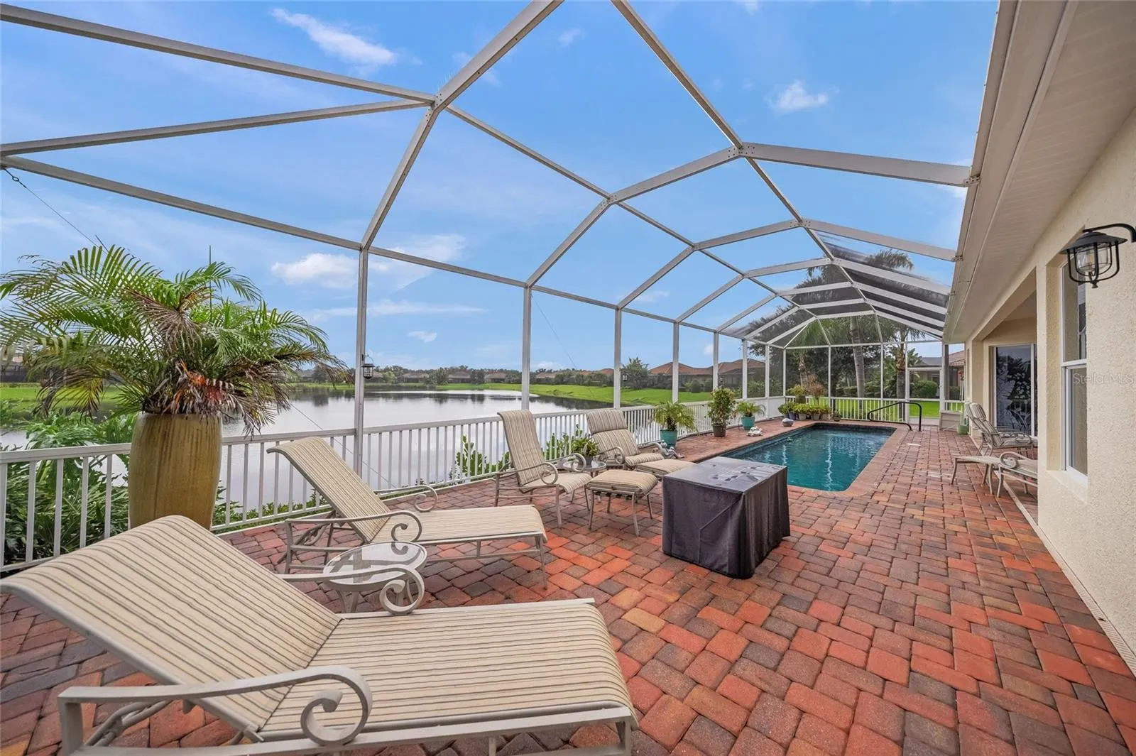 2889 GRAZELAND DR