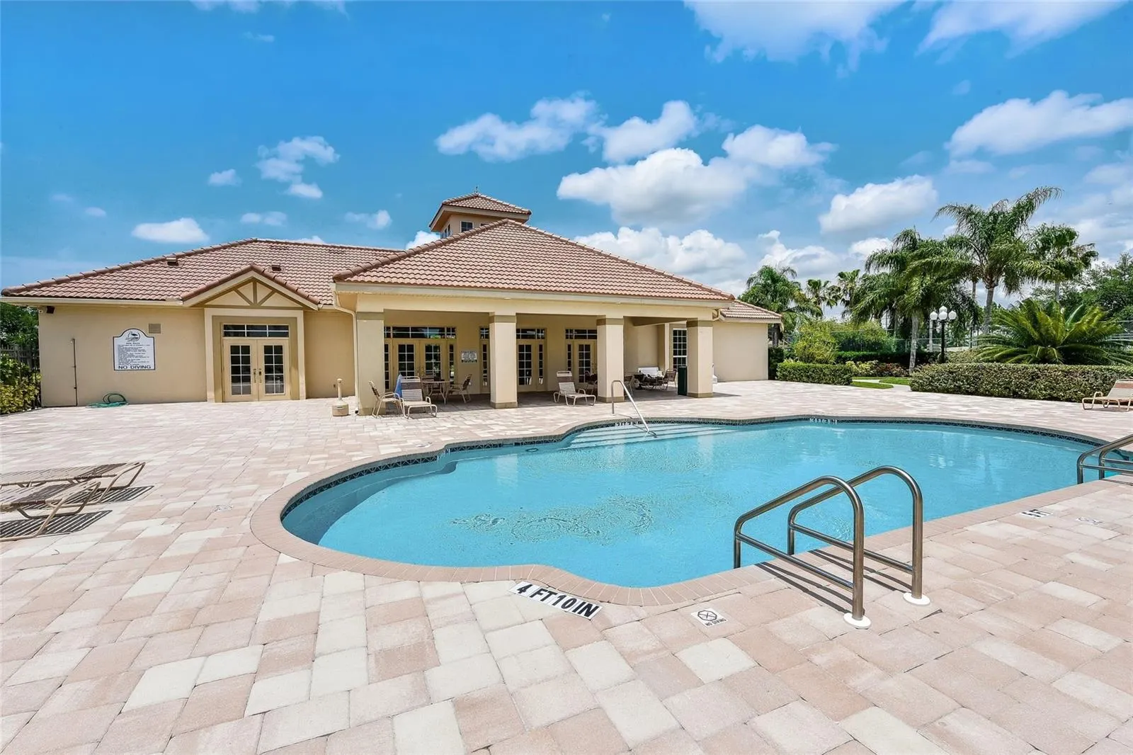 2889 GRAZELAND DR