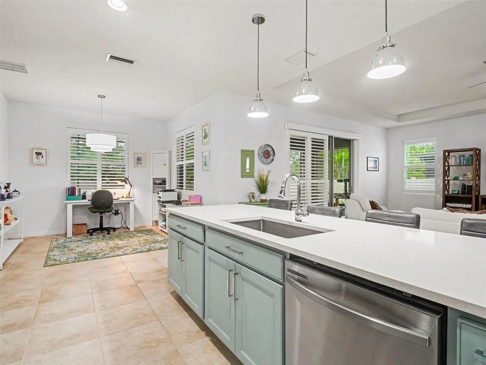 6466 DEVESTA LOOP