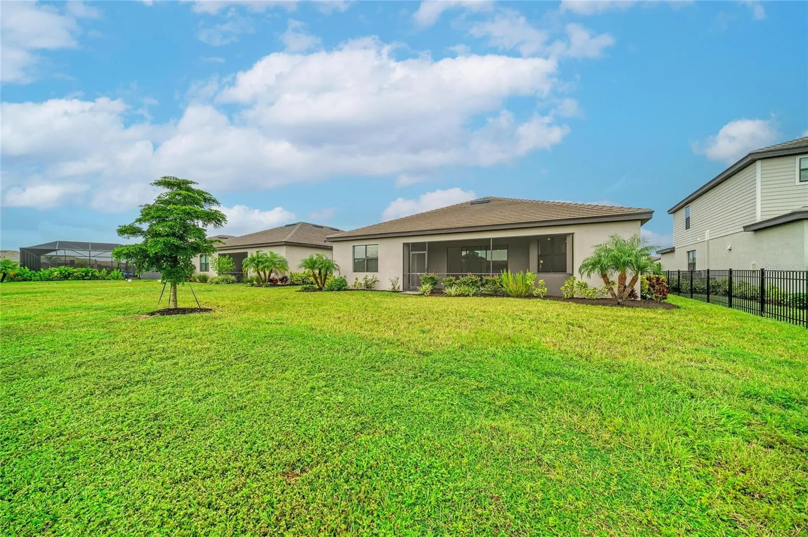 15332 SERENE SHORES LOOP