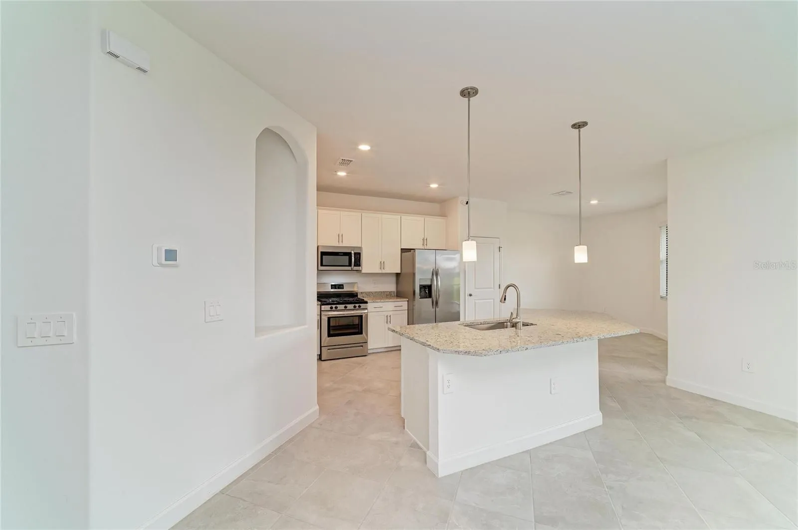 15332 SERENE SHORES LOOP