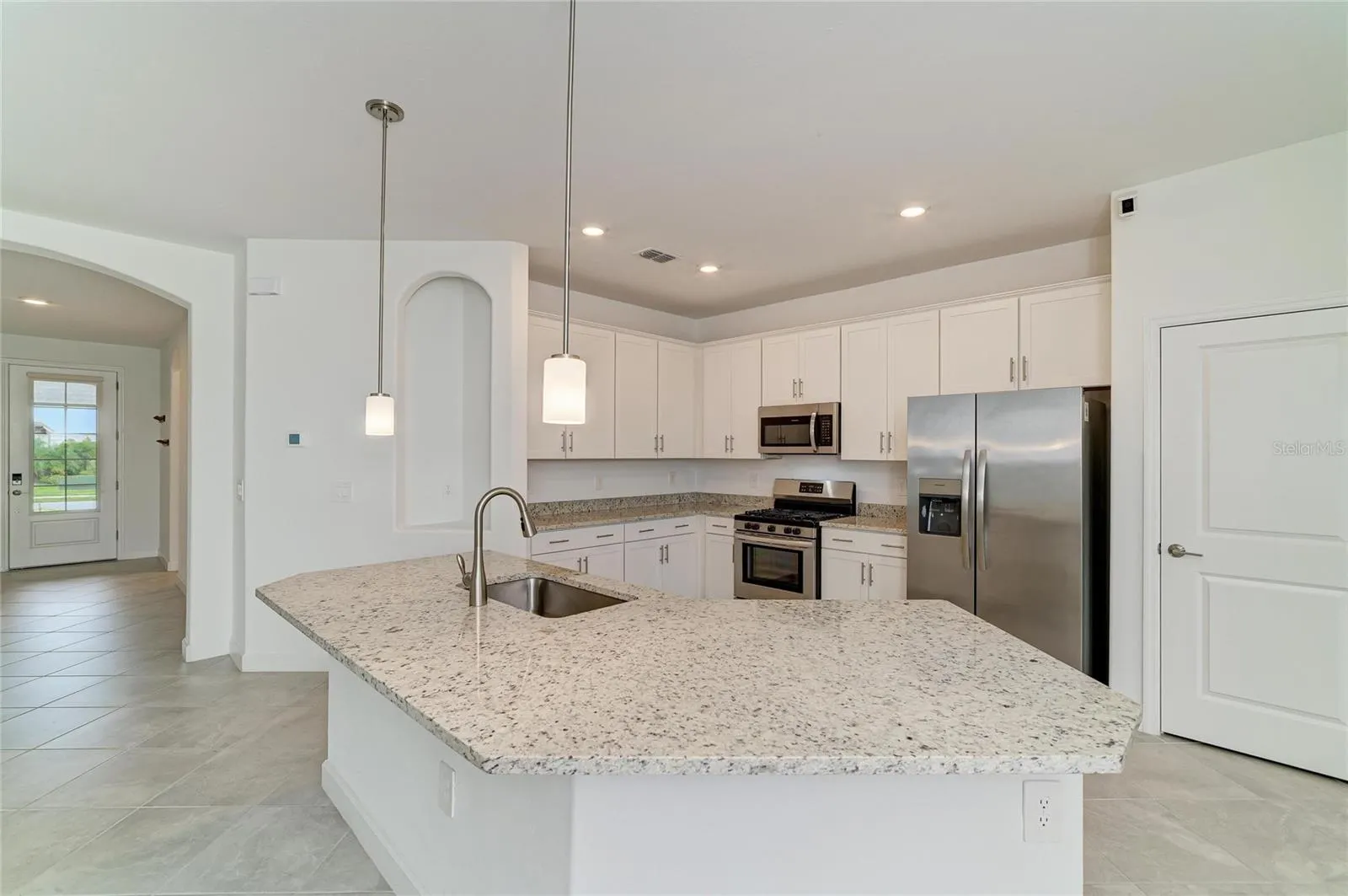 15332 SERENE SHORES LOOP