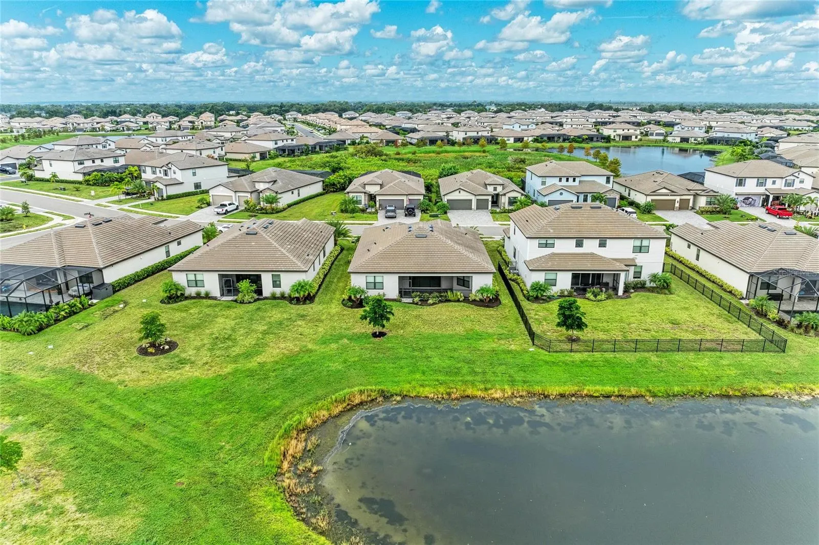 15332 SERENE SHORES LOOP