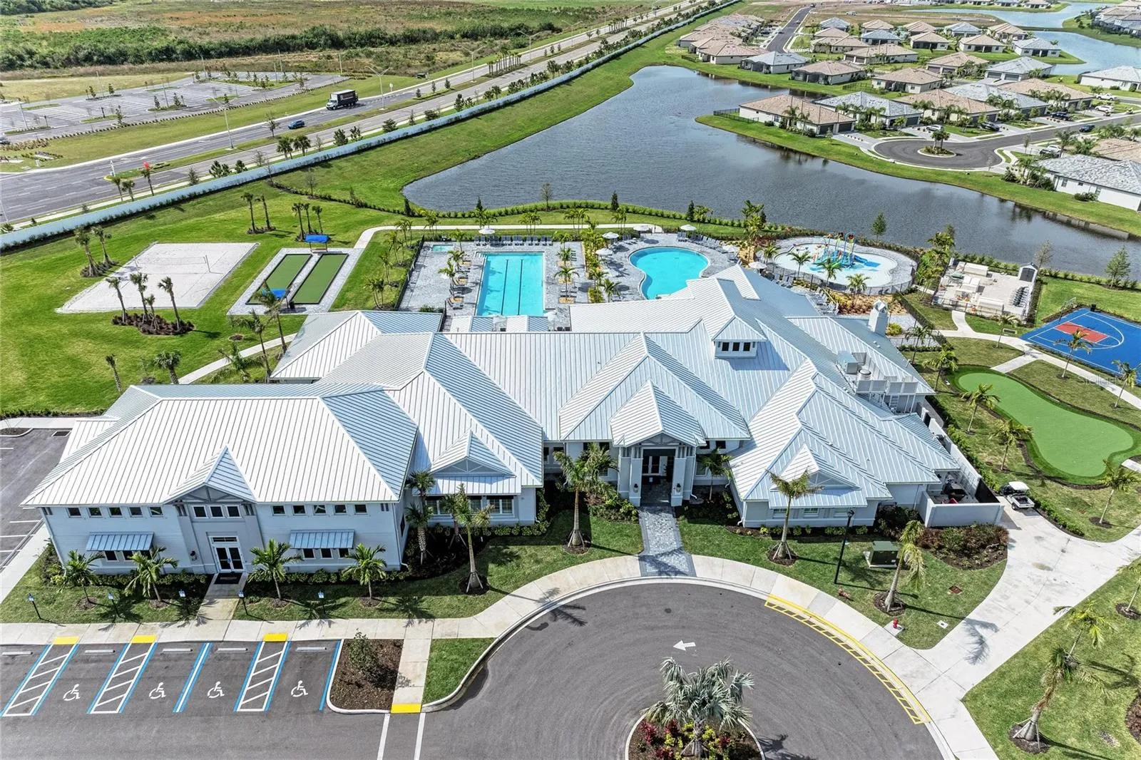 15332 SERENE SHORES LOOP