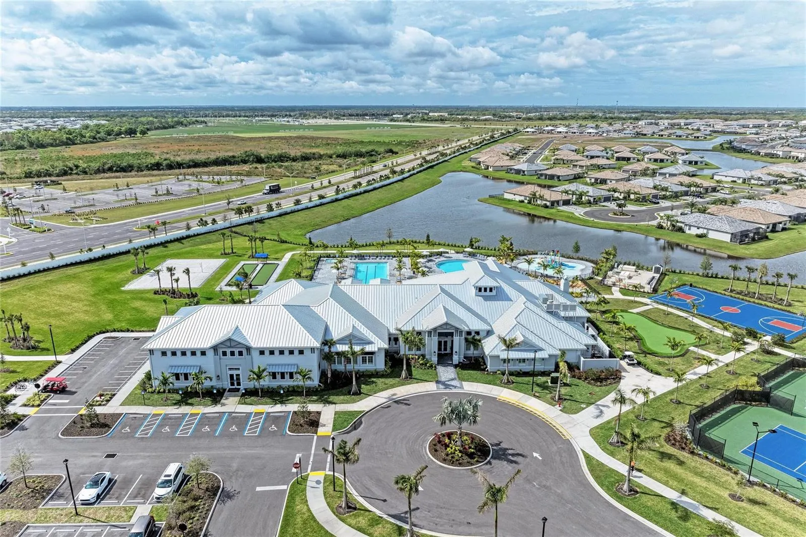 15332 SERENE SHORES LOOP