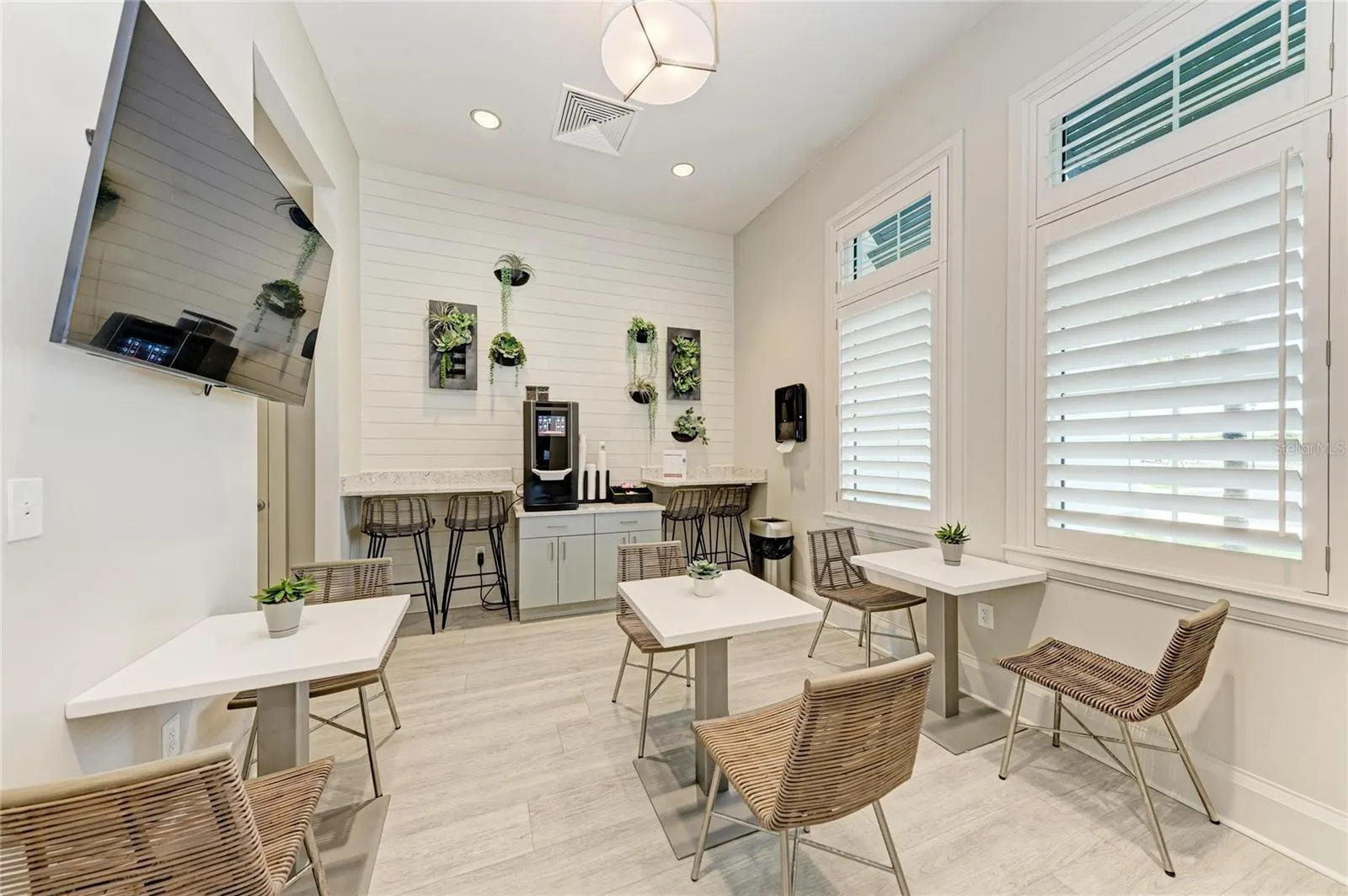 15332 SERENE SHORES LOOP