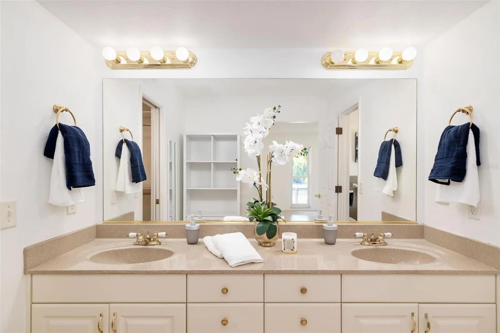 5456 AZURE WAY