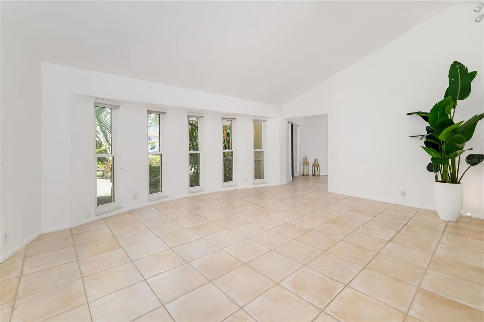 5456 AZURE WAY