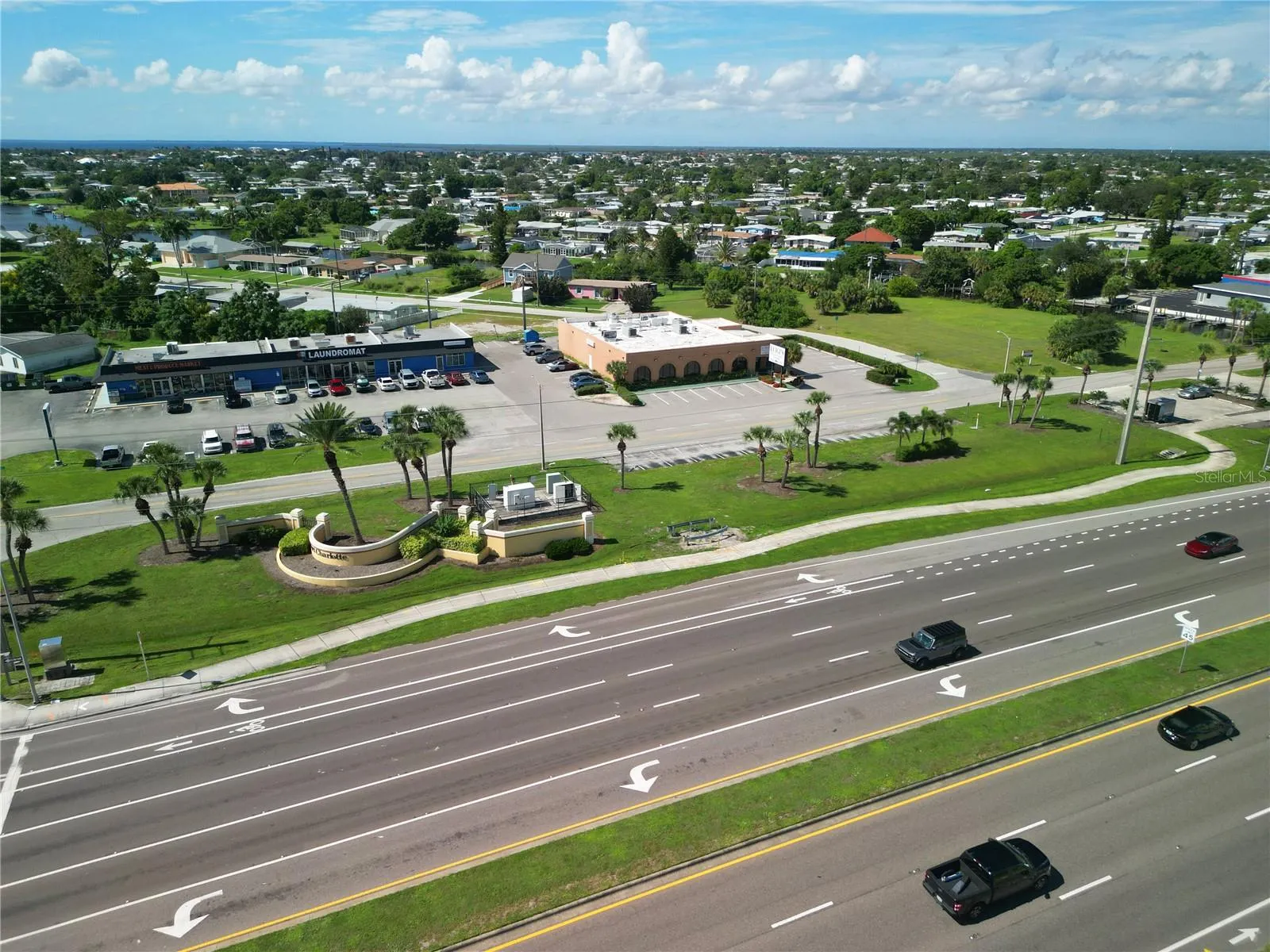 3883 TAMIAMI TRL