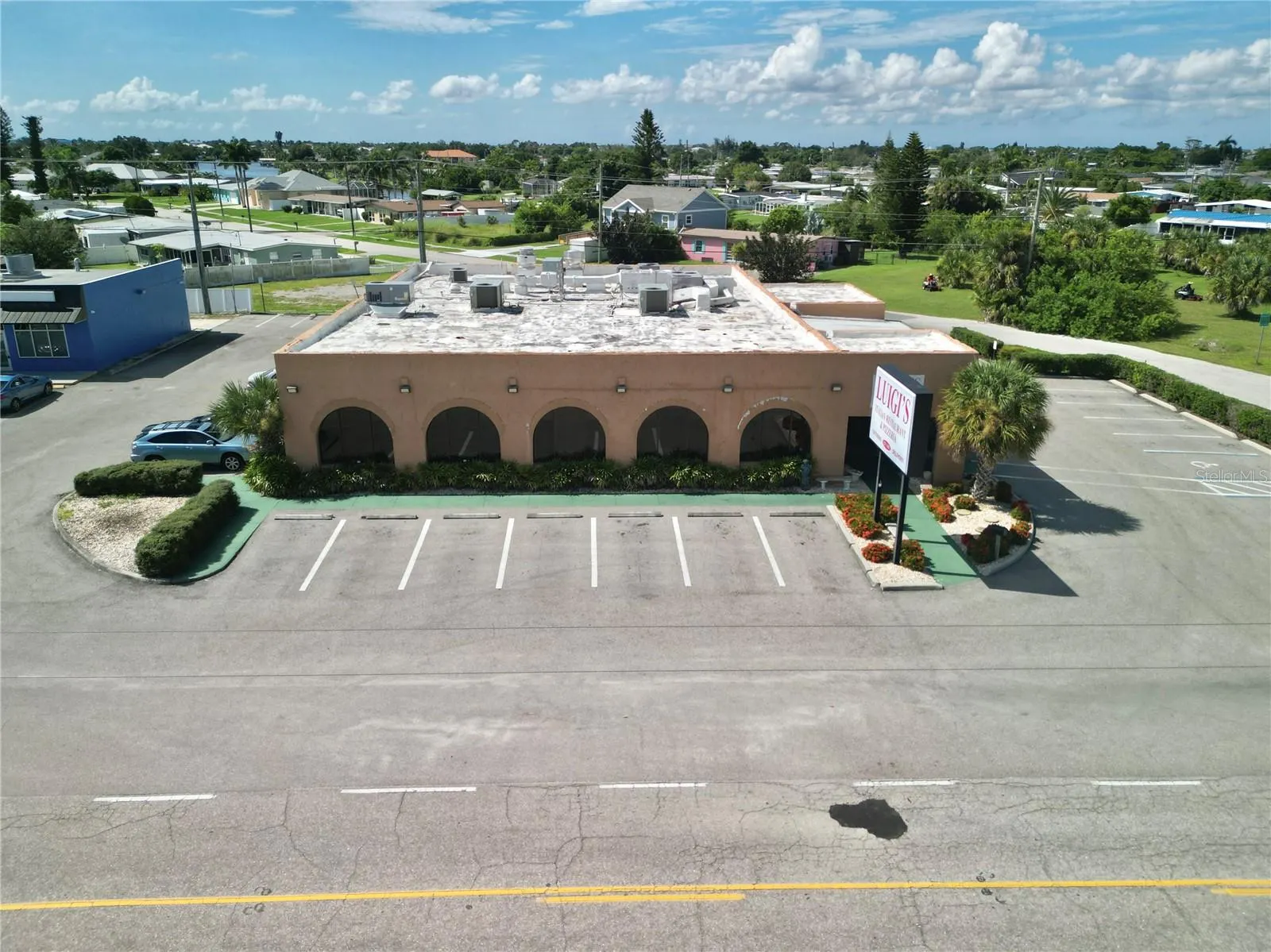 3883 TAMIAMI TRL