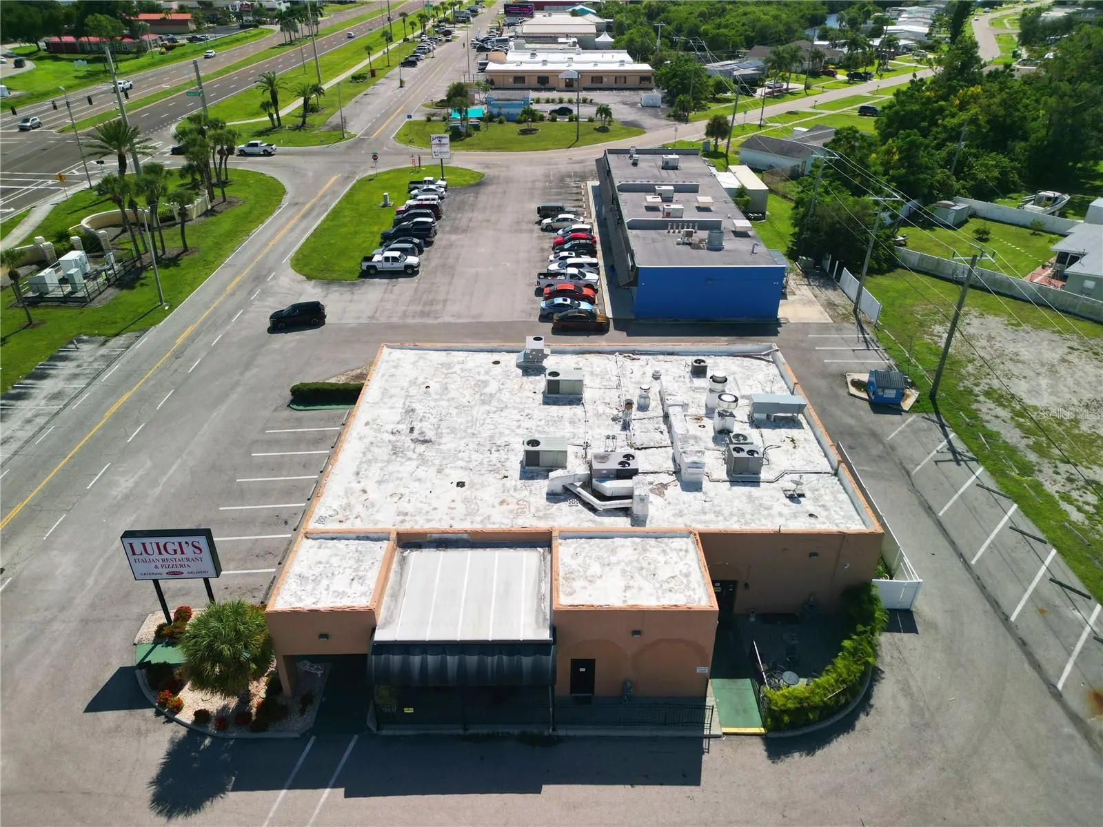 3883 TAMIAMI TRL