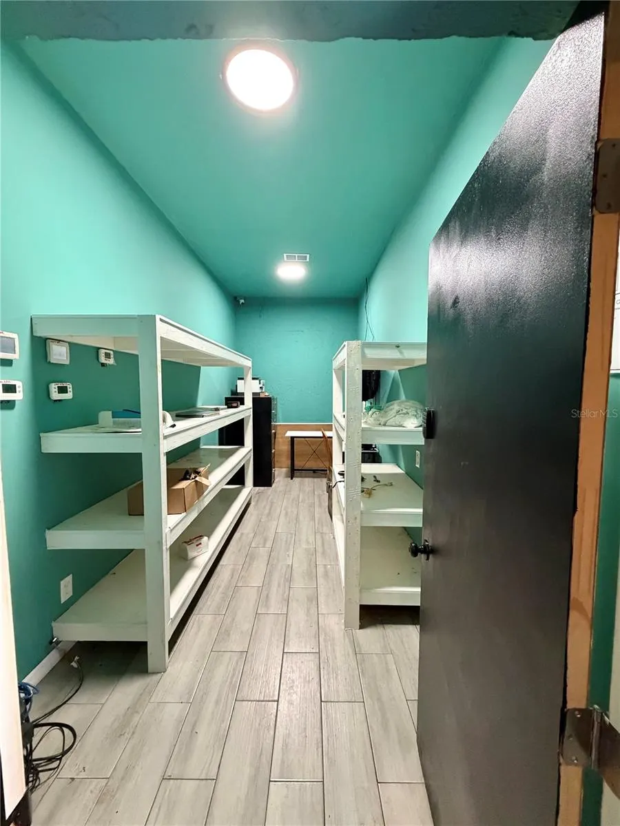 3883 TAMIAMI TRL