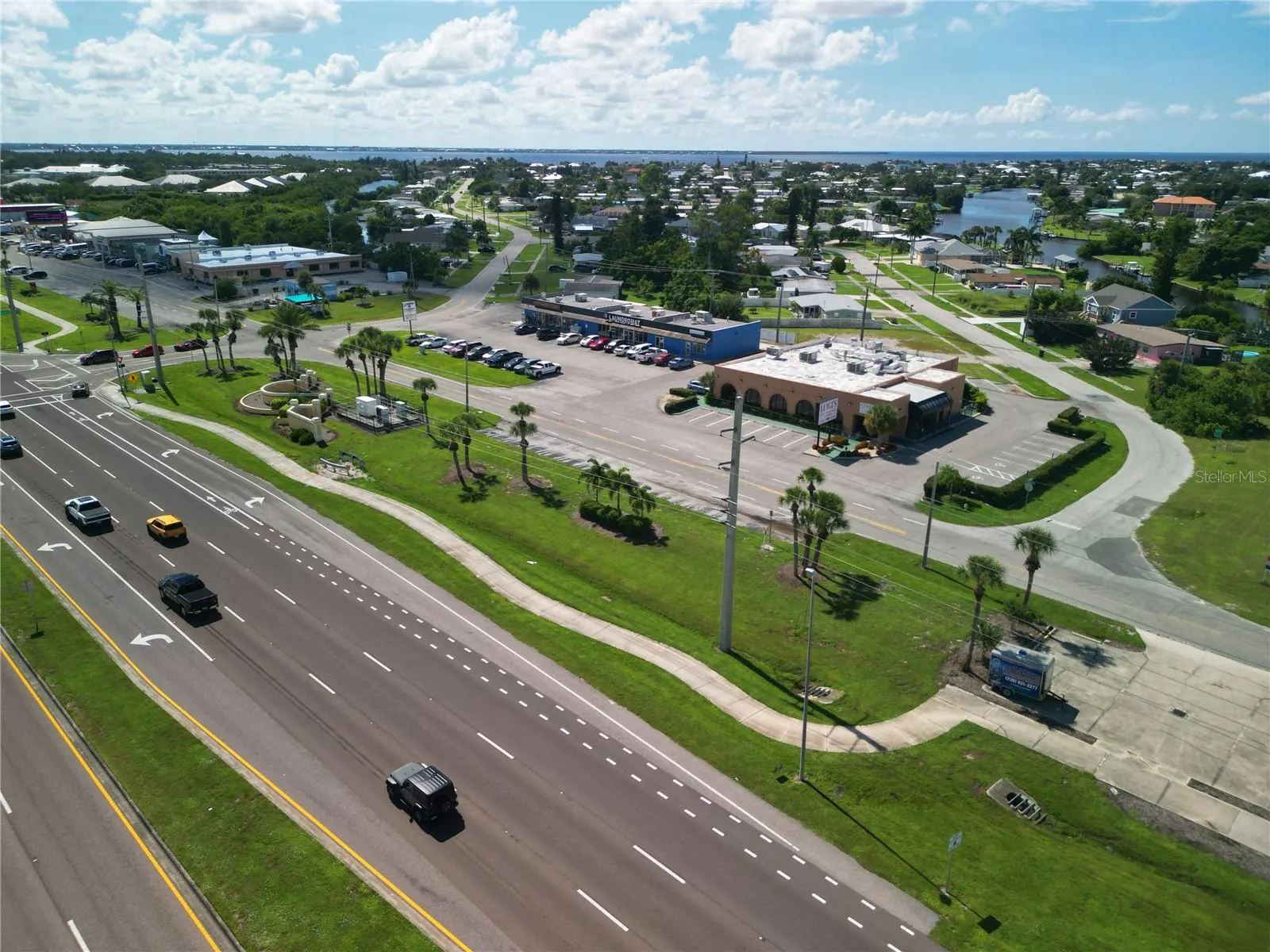 3883 TAMIAMI TRL