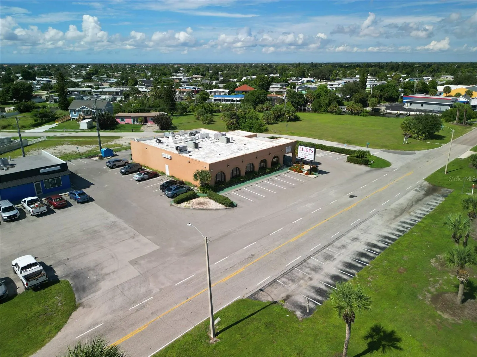 3883 TAMIAMI TRL
