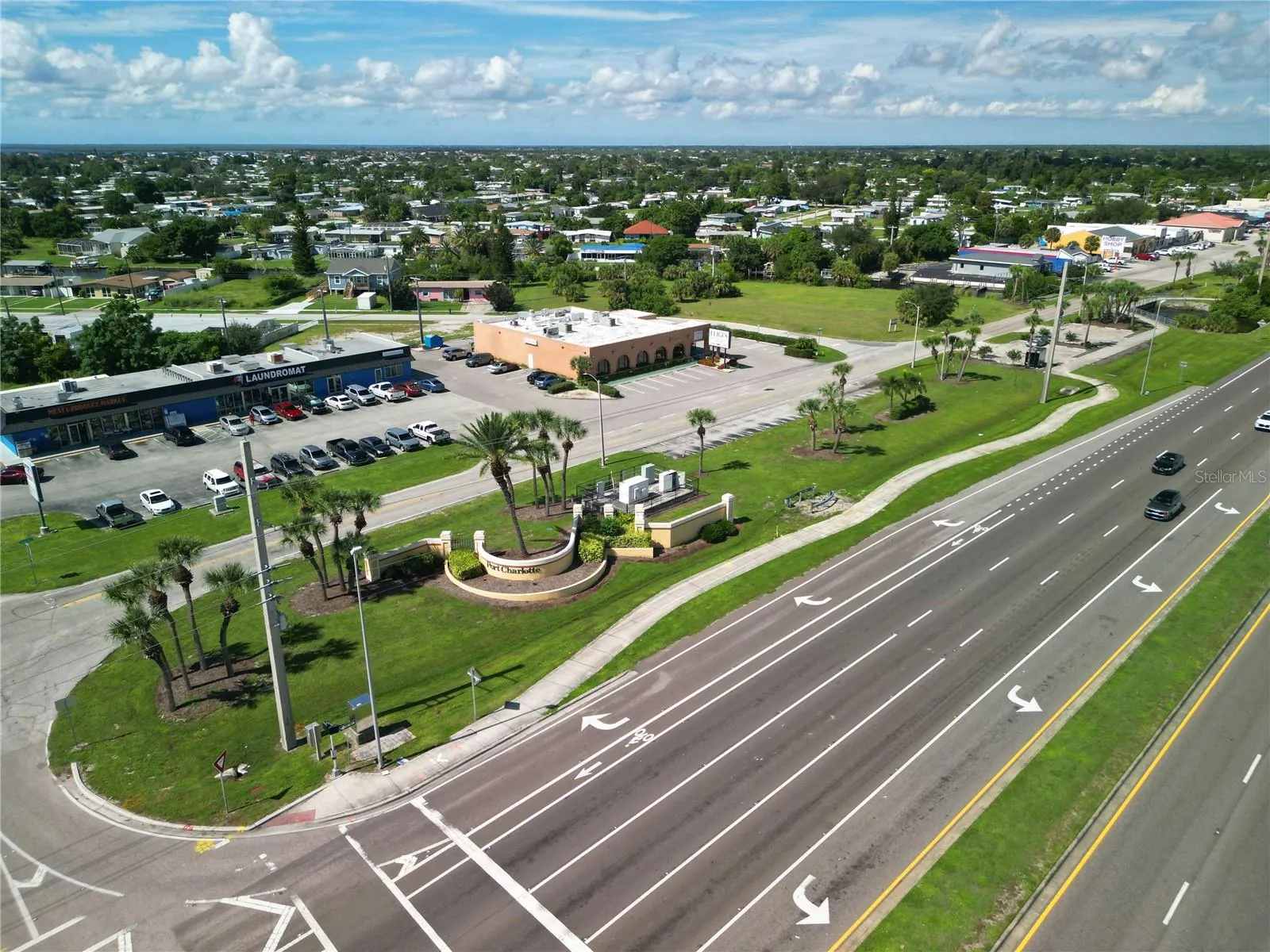 3883 TAMIAMI TRL