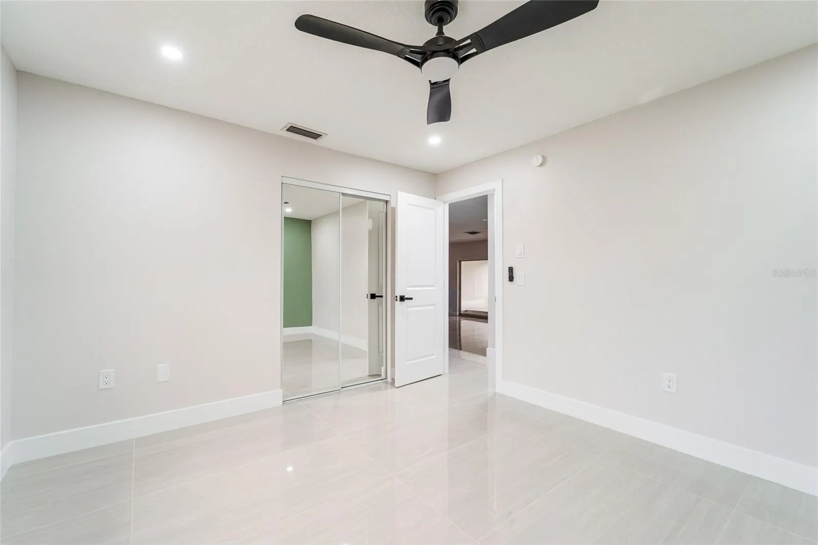 1149 S CYPRESS POINT DR