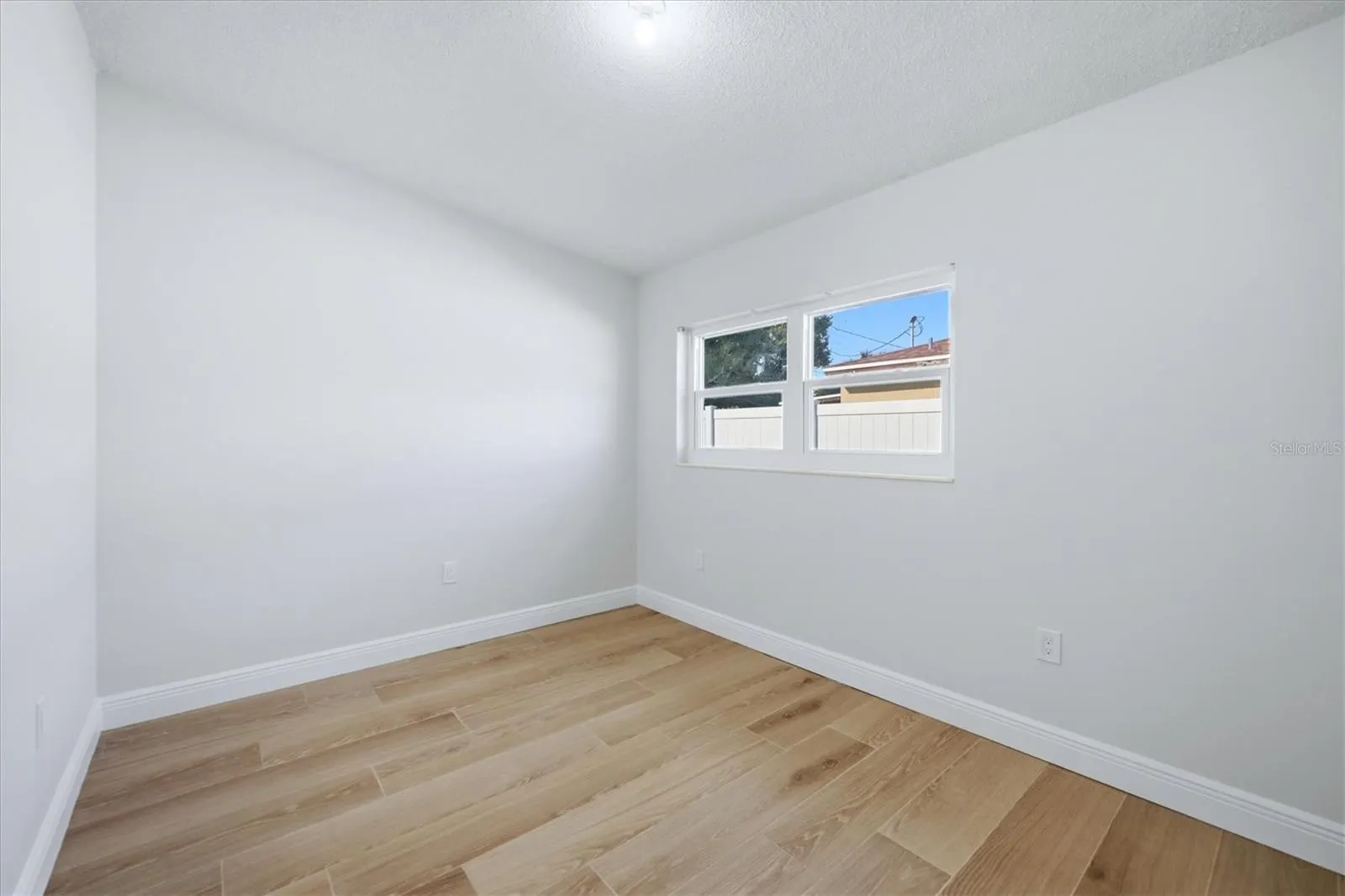 2320 COLGATE AVE