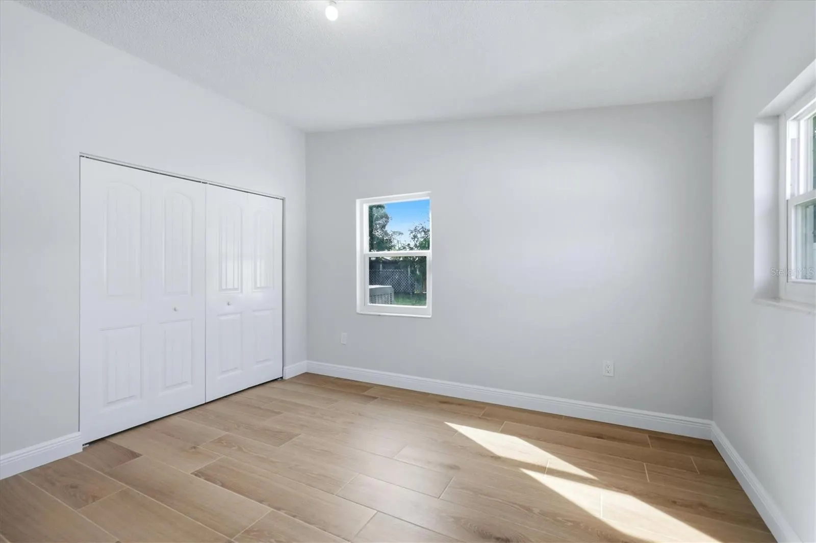 2320 COLGATE AVE