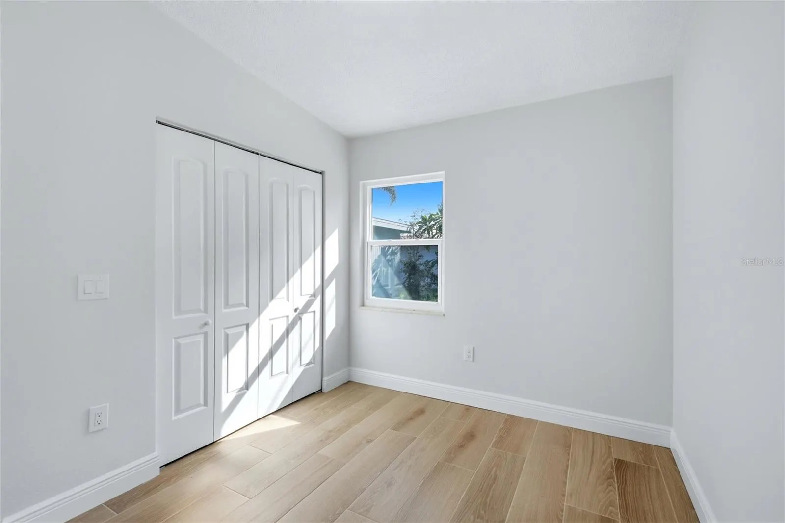 2320 COLGATE AVE