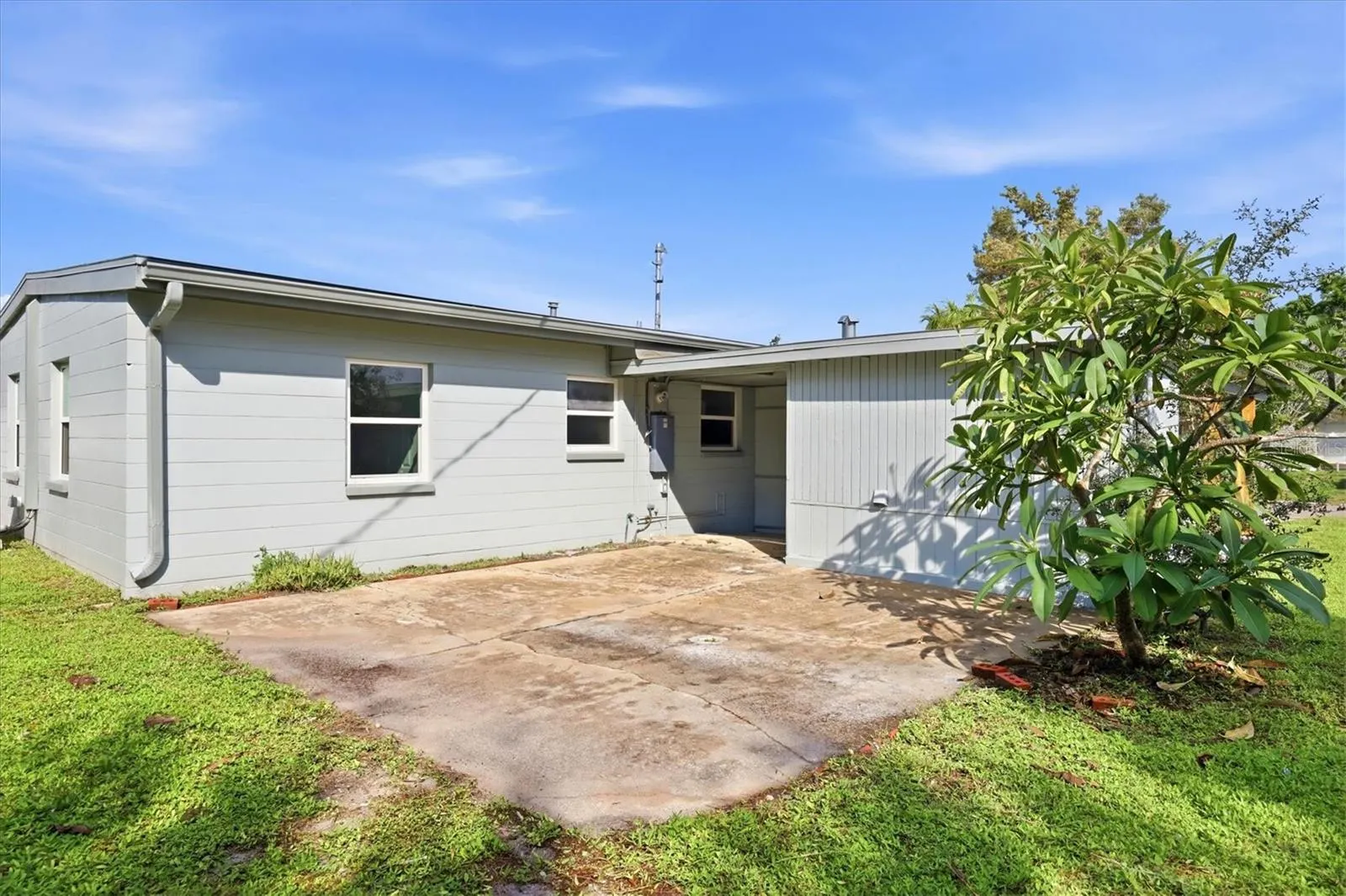 2320 COLGATE AVE